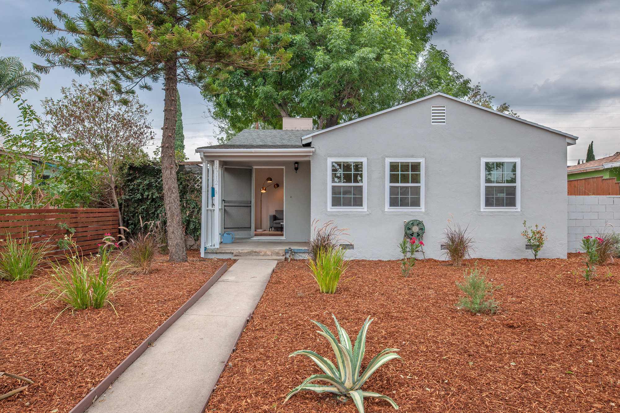 14712 Covello Street, Van Nuys. Maser Condo Sales Top Real Estate Agents & Brokers In