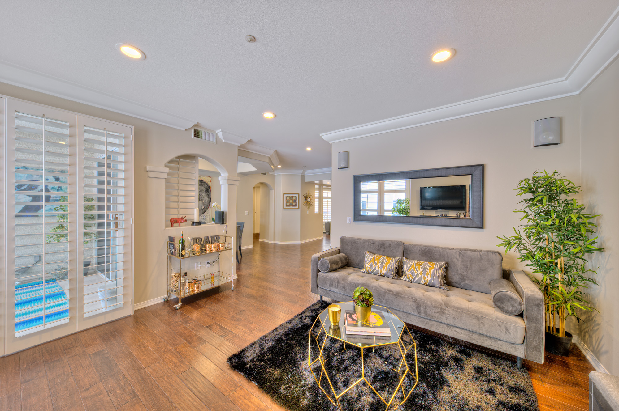 11737 Goshen Avenue 202, Brentwood. Maser Condo Sales Top Real