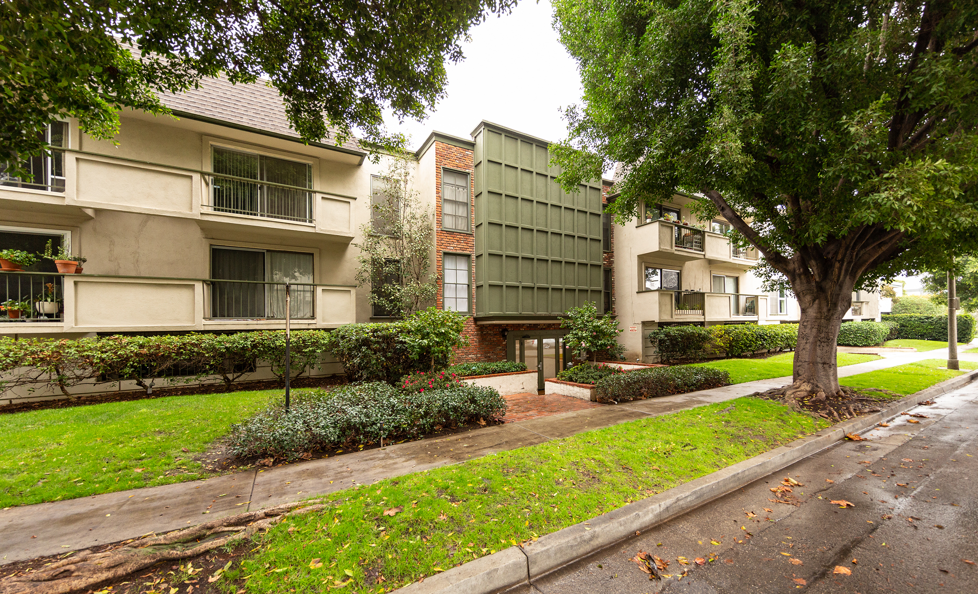 3640 Cardiff Avenue, 201, Los Angeles. Maser Condo Sales Top Real