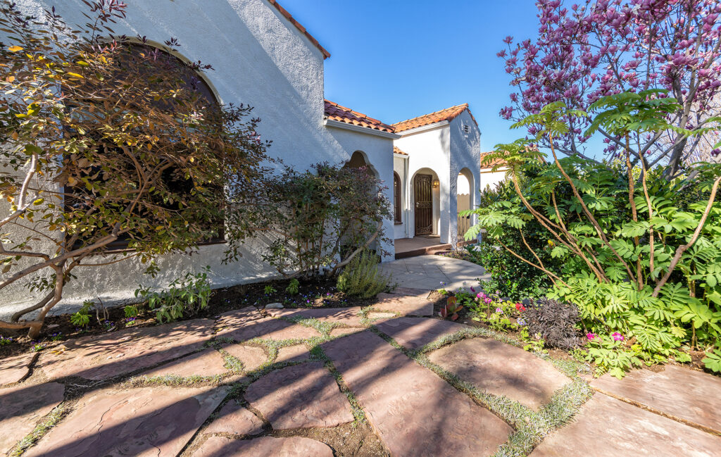 TIC vs. Condos and HOAs What You Need to Know Before Making a Purchase